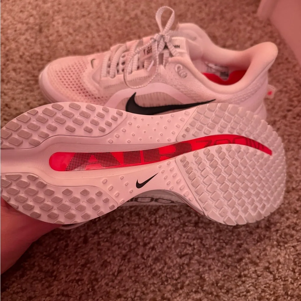 Women’s Nike Air Pegasus Premium - Picture 2 of 6